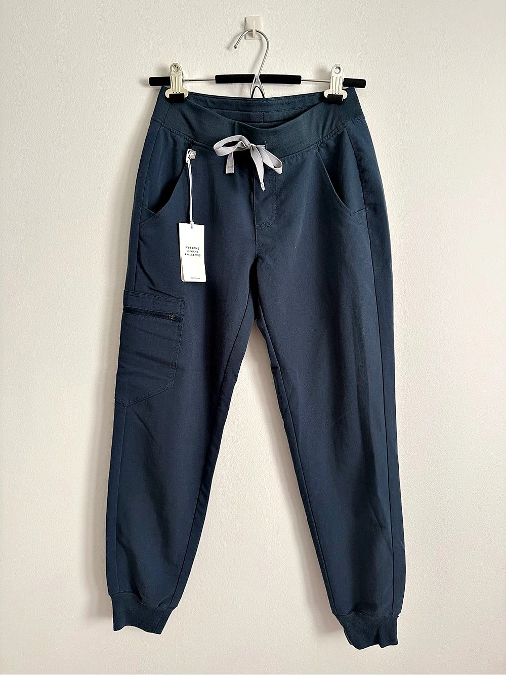 FIGS Zamora Jogger Scrub Pants NWT XS PETITE